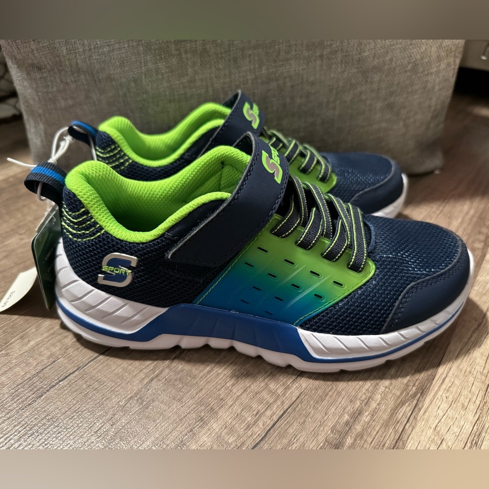 Skechers Sport Sneakers Boys Size 2 New